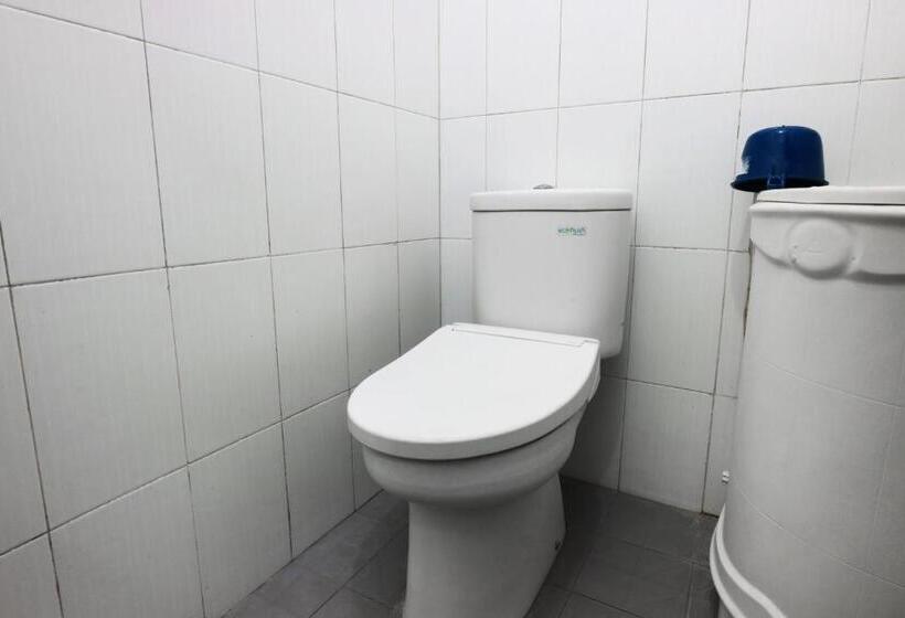 Cameră Standard cu Baie Comună, Casa Sidoluhur 17