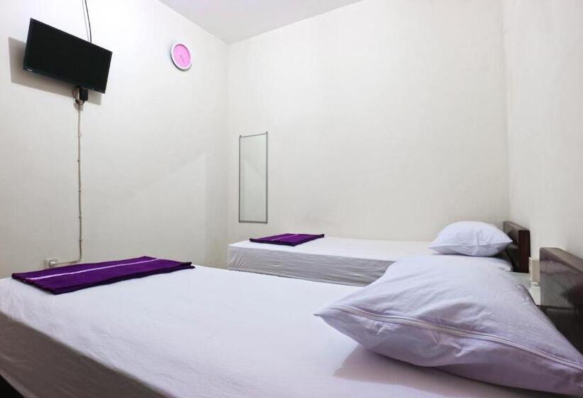 Cameră Standard cu Baie Comună, Casa Sidoluhur 17