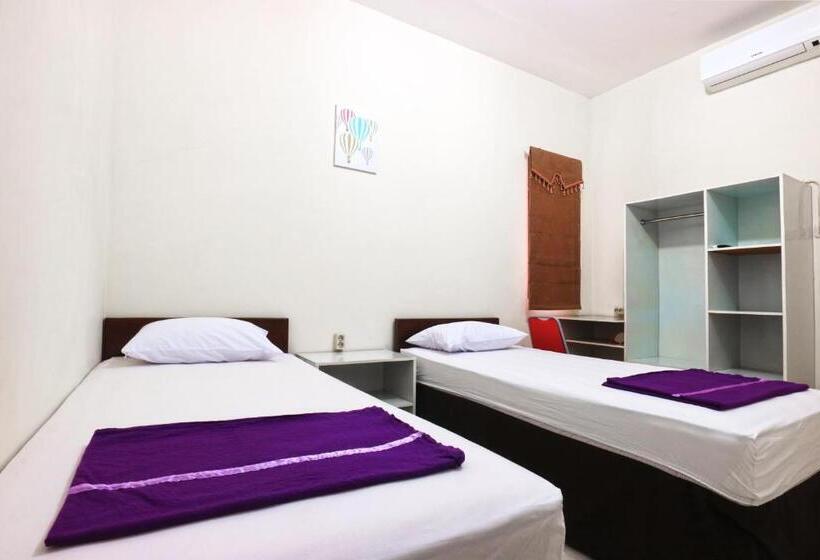 Cameră Standard cu Baie Comună, Casa Sidoluhur 17