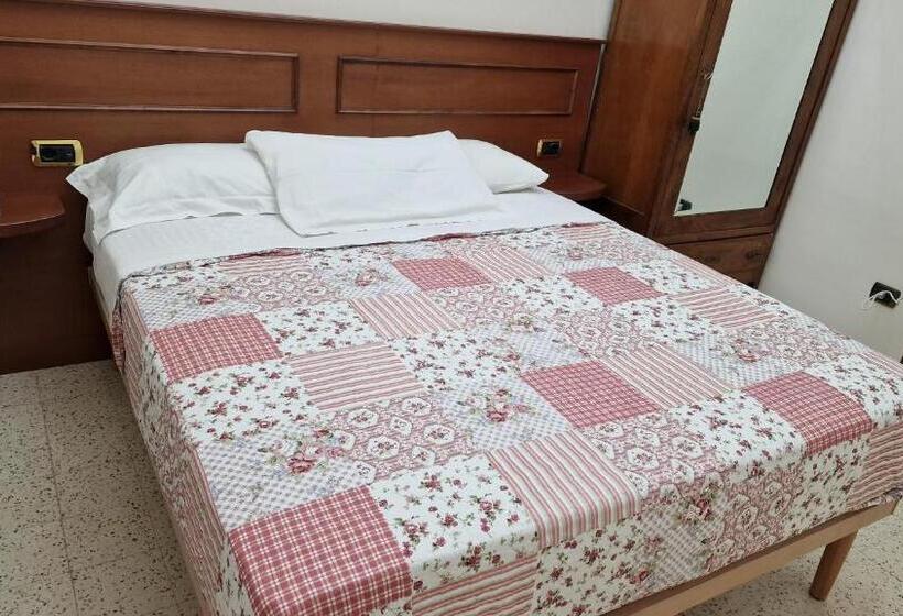 スタンダードルーム, Vittoria Guest House Battipaglia