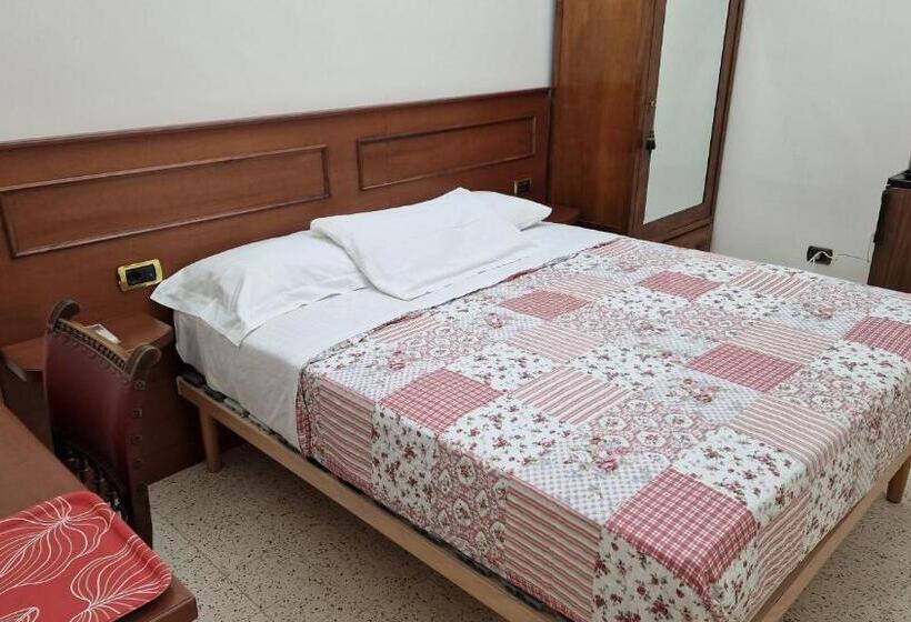 スタンダードルーム, Vittoria Guest House Battipaglia