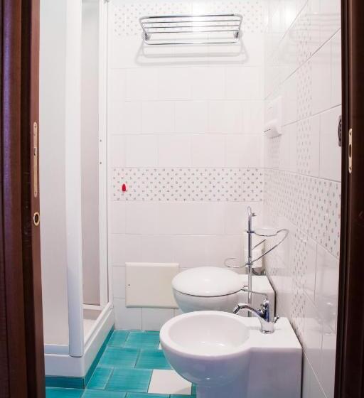 バルコニー付きスタンダードルーム, Vittoria Guest House Battipaglia