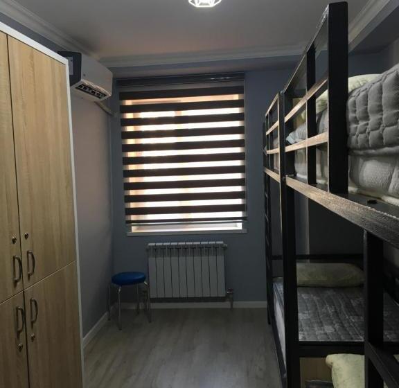 اتاق کلاسیک چهارنفره, Hostel   Guest House Meyman