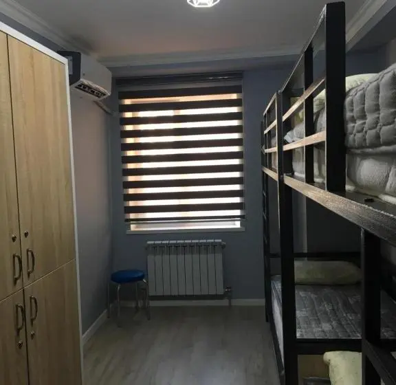 اتاق کلاسیک چهارنفره, Hostel   Guest House Meyman