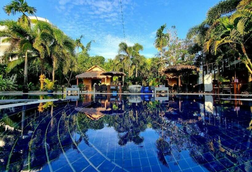 家庭房带园景, Mittali Beach