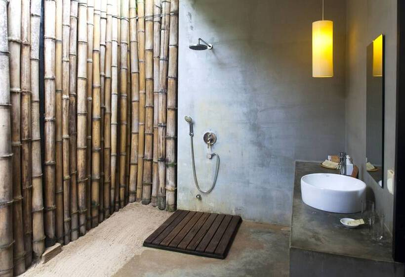 高级园景房, Mittali Beach