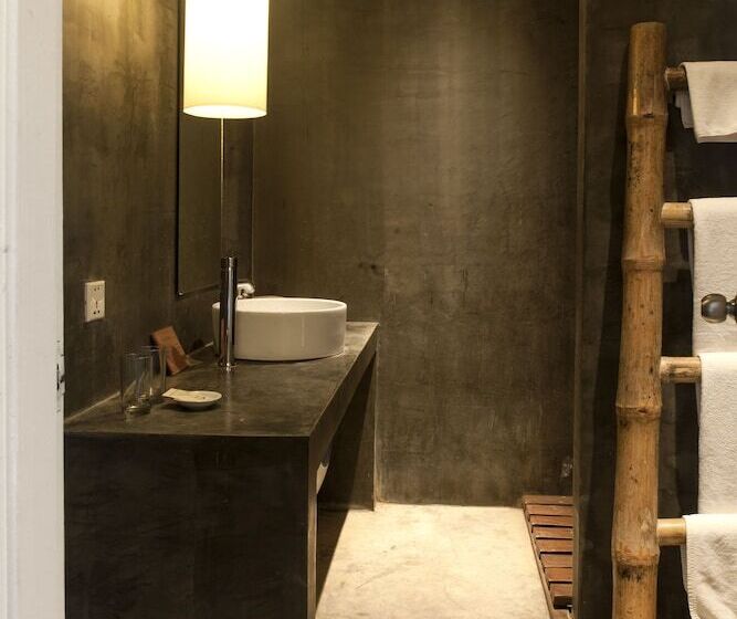 带观景的高级间, Mittali Beach