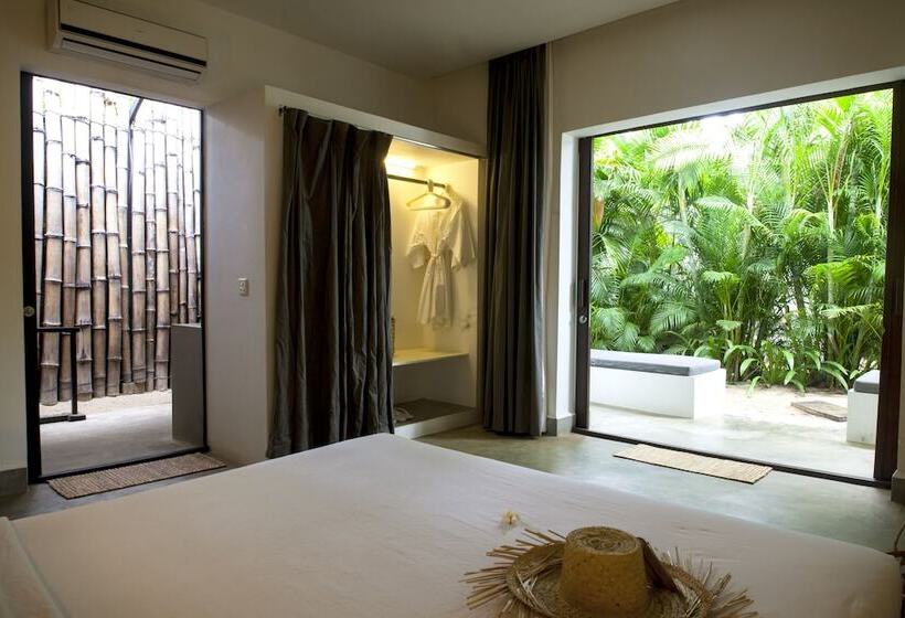 带观景的高级间, Mittali Beach