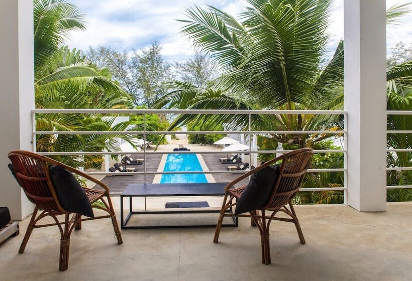 海景套房, Mittali Beach