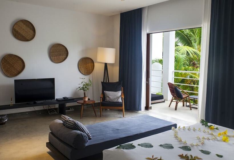 海景套房, Mittali Beach