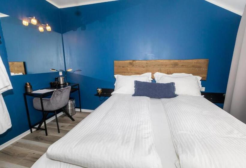 اتاق لوکس, North