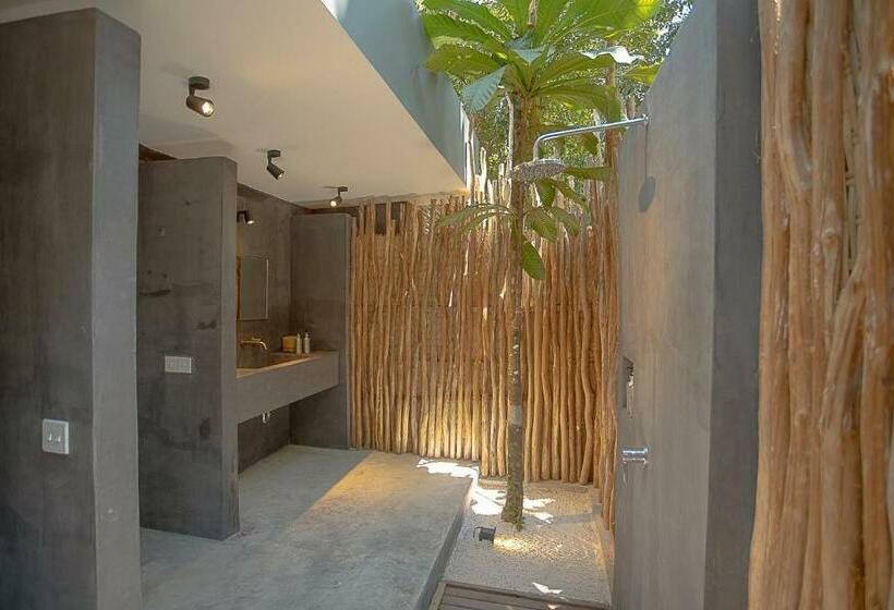 غرفة قياسية, Tamu Koh Rong