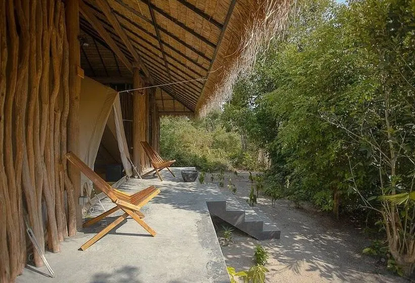 Deluxe Tent, Tamu Koh Rong