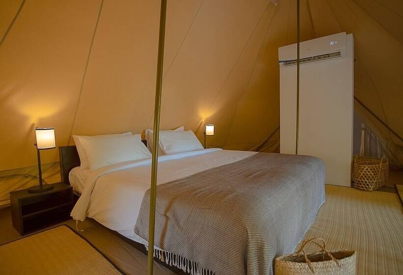 كوخ ديلوكس, Tamu Koh Rong