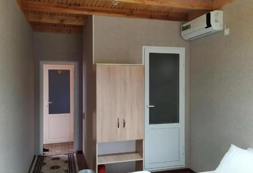 Deluxe-huone Parveke, Alisher B&b