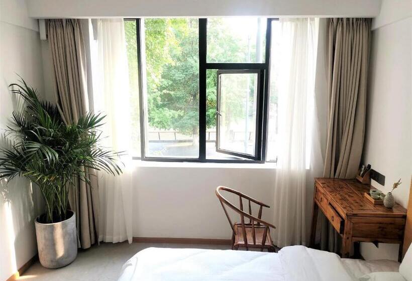 חדר סטנדרט, Moonlight