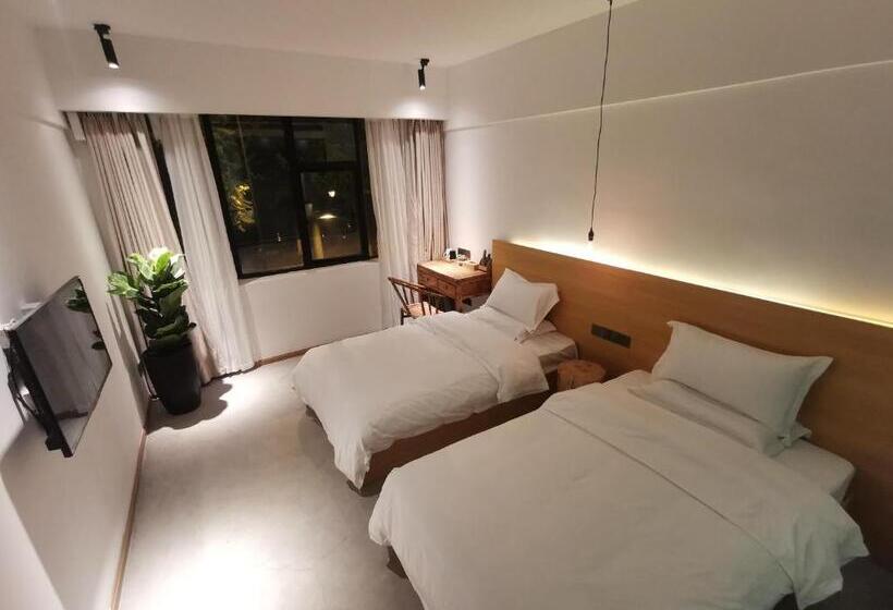 חדר סטנדרט, Moonlight