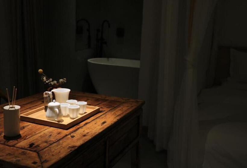 חדר דלוקס, Moonlight