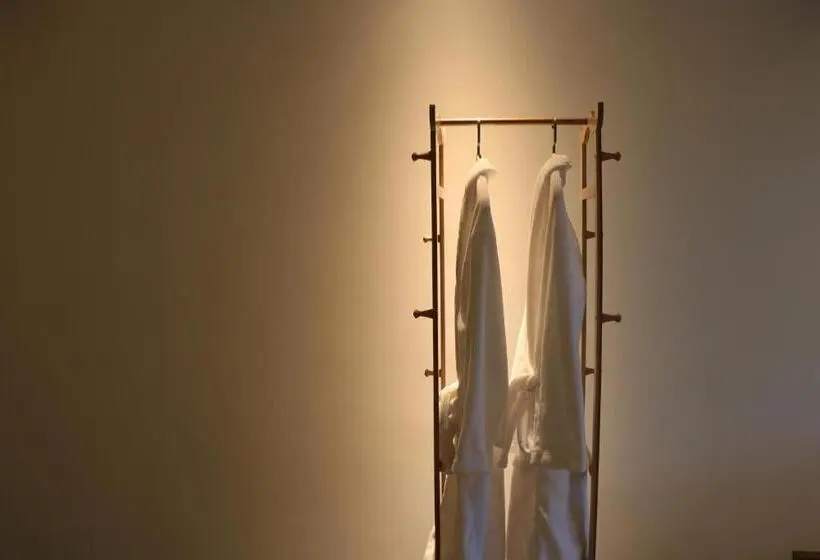 Deluxe Zimmer, Moonlight