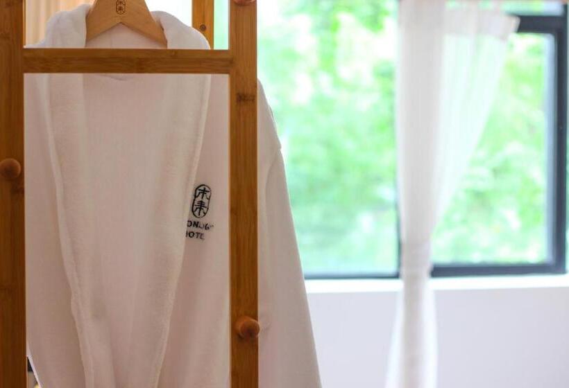 חדר סופריור, Moonlight