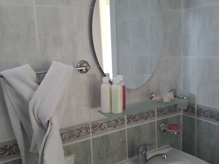 اتاق اکونومی, Nilsu