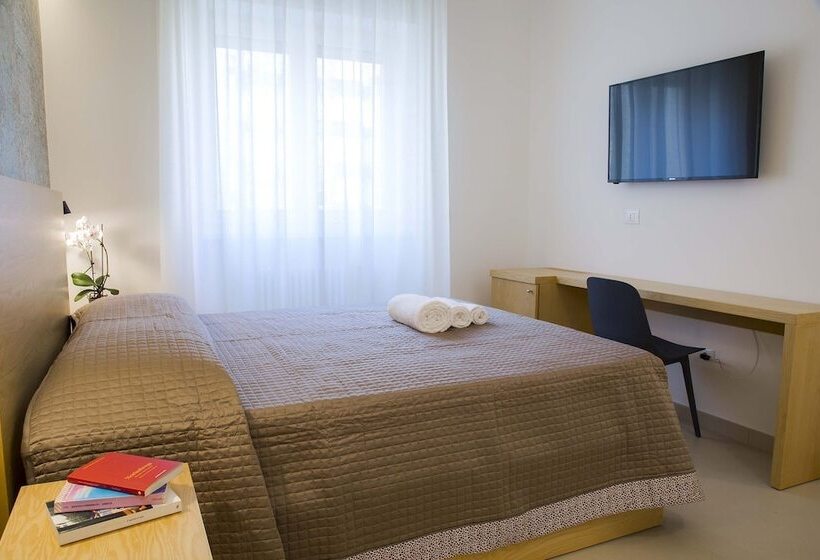 اتاق لوکس, Tuile34