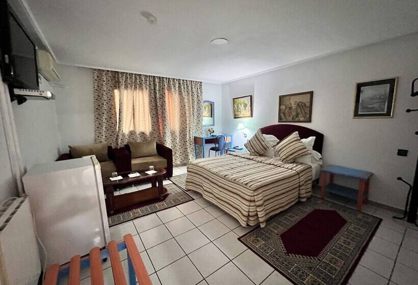 اتاق استاندارد, Annakhil