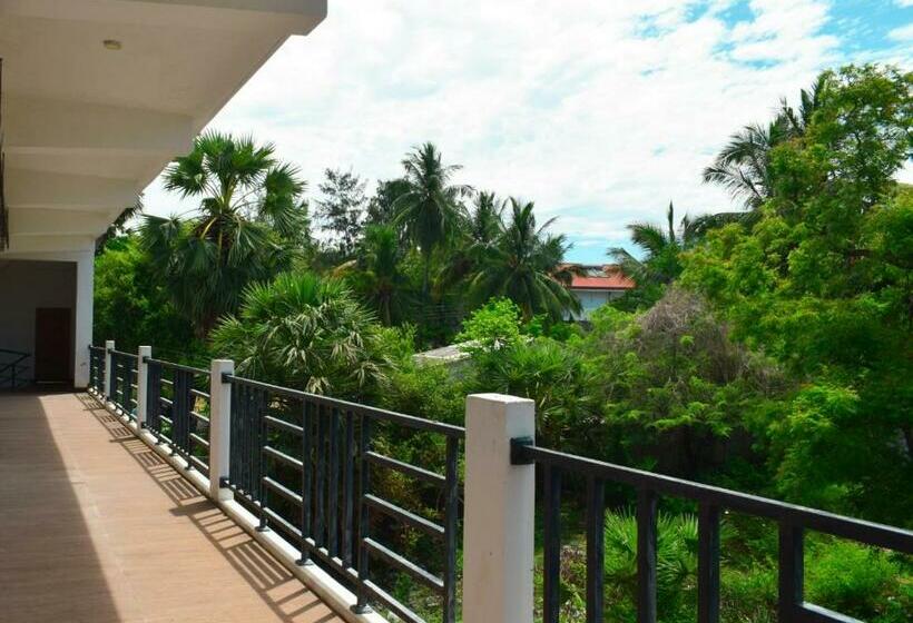 Номер Deluxe, Theevanni Resort