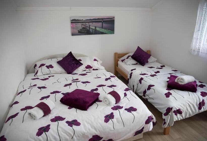 اتاق استاندارد سه تخته با بالکن, Relax Guest House Blagaj