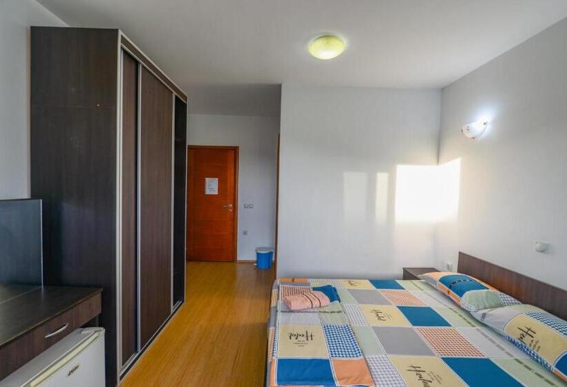 اتاق استاندارد با بالکن, Rexha Apartments
