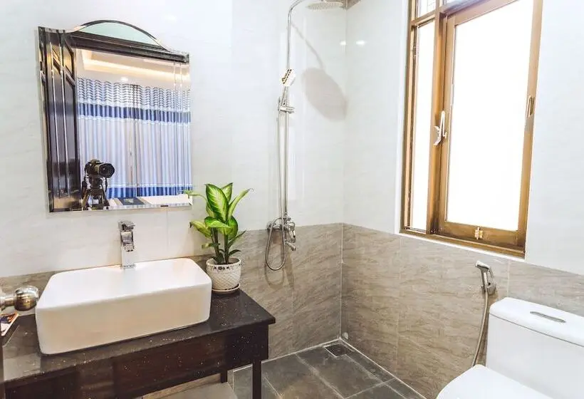 اتاق لوکس سه تخته, Vip House Hoi An Homestay