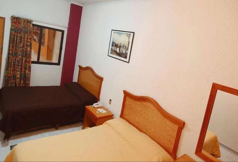 スタンダードルーム, El Conquistador Monarca