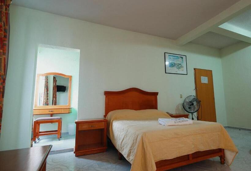 スタンダードルーム, El Conquistador Monarca