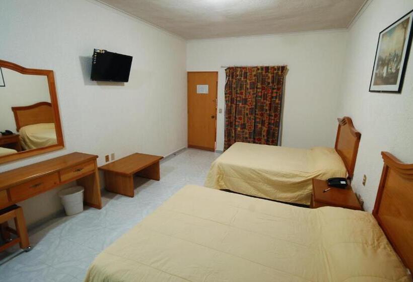 スタンダード４人部屋, El Conquistador Monarca