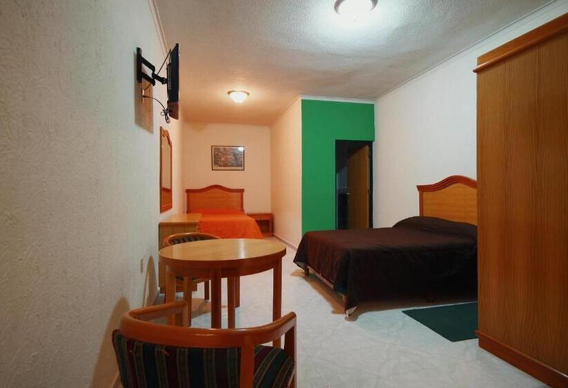 スタンダードトリプルルーム, El Conquistador Monarca