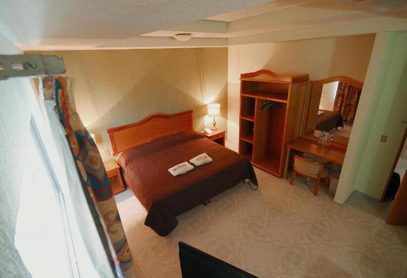 ジュニアスイート, El Conquistador Monarca