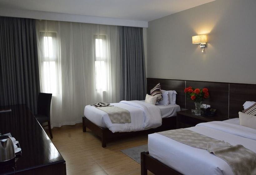 Standard Szoba, Razana