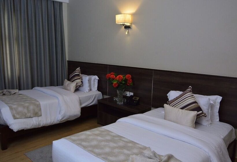 Standard Szoba, Razana