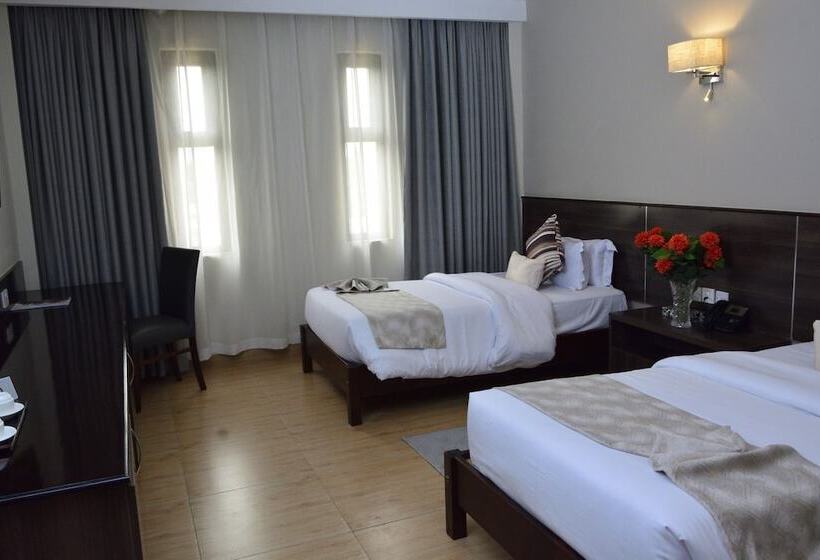 Standard Szoba, Razana