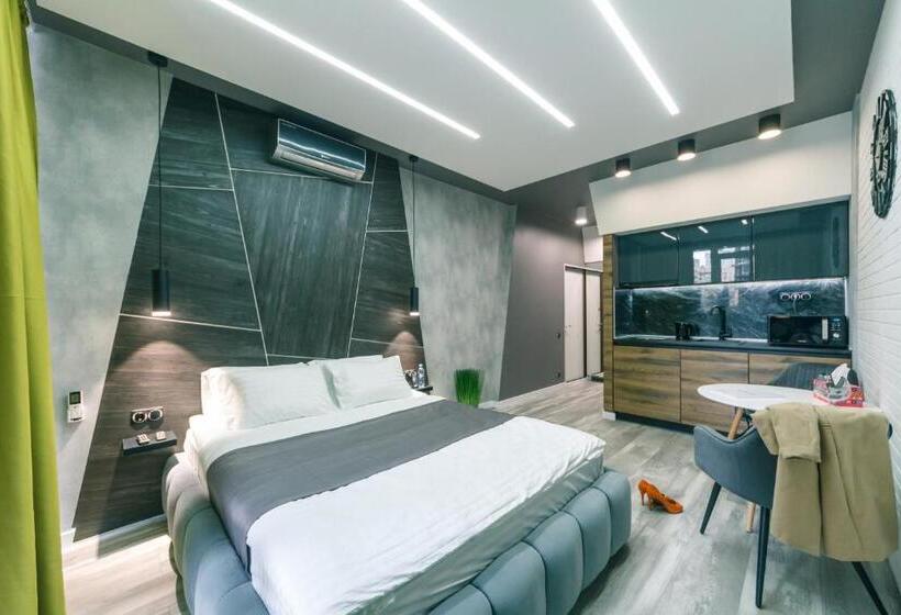 سوئیت با وان آب گرم, Luxury Apartments