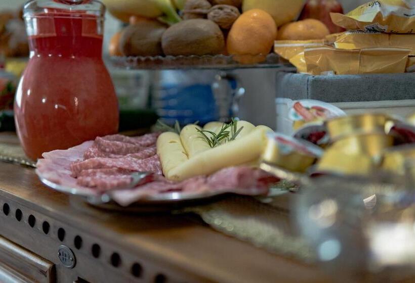 اتاق لوکس, Maison Gentile