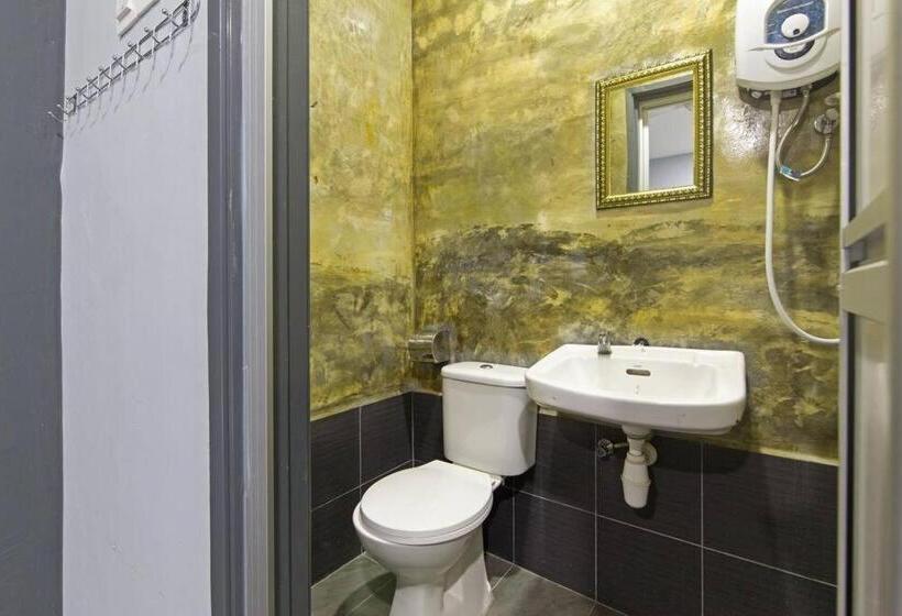 디럭스 룸, Lucky