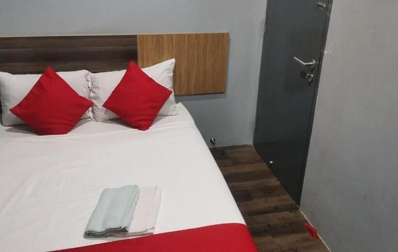 디럭스 룸, Lucky