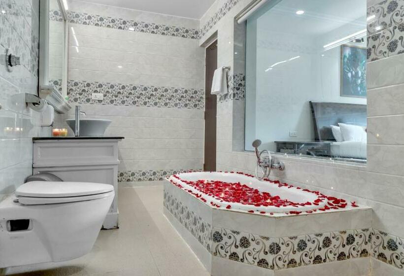 חדר דלוקס עם מרפסת, Wild Berry Resort Agonda