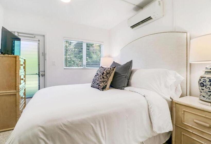 جناح, The Gondolier Inn