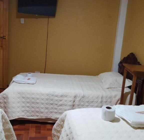 חדר קלאסי לשלושה, Dream House B&b