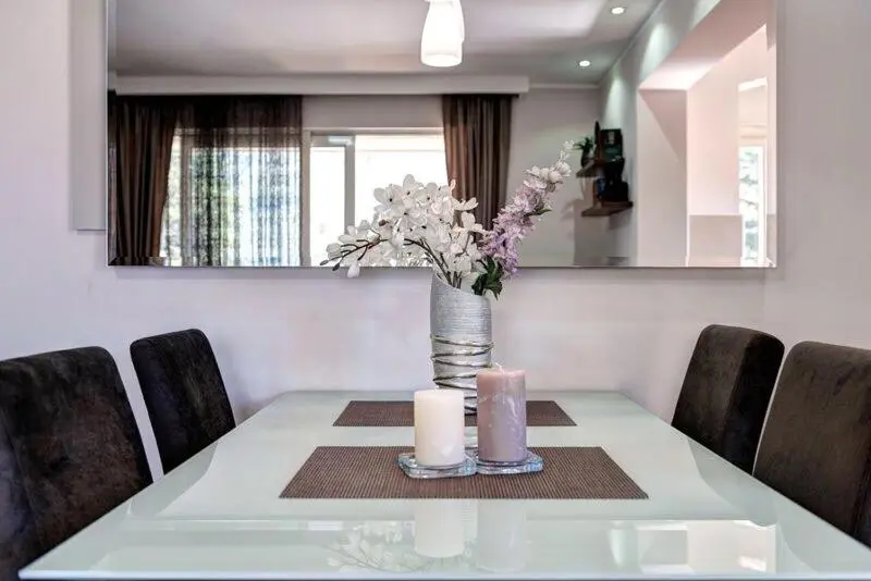 سوییت با چشمانداز دریا, Edilux