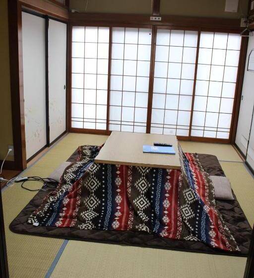 חדר אקונומי, Rosencat