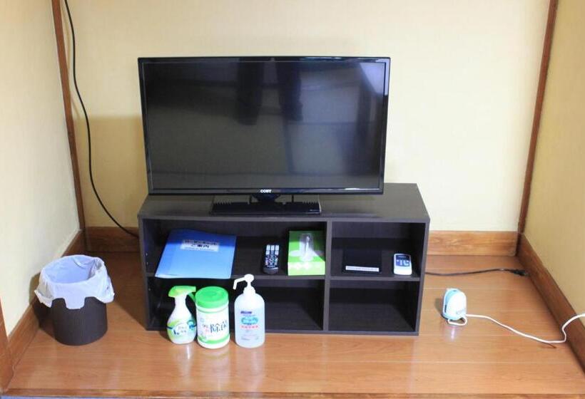 חדר אקונומי, Rosencat