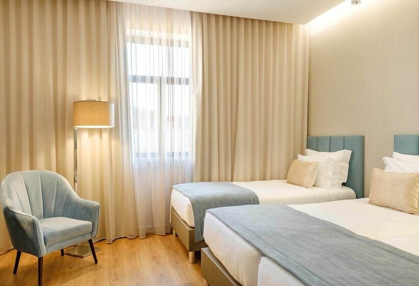 חדר סטנדרט לשלושה, Sdivine Fatima Hotel, Congress & Spirituality